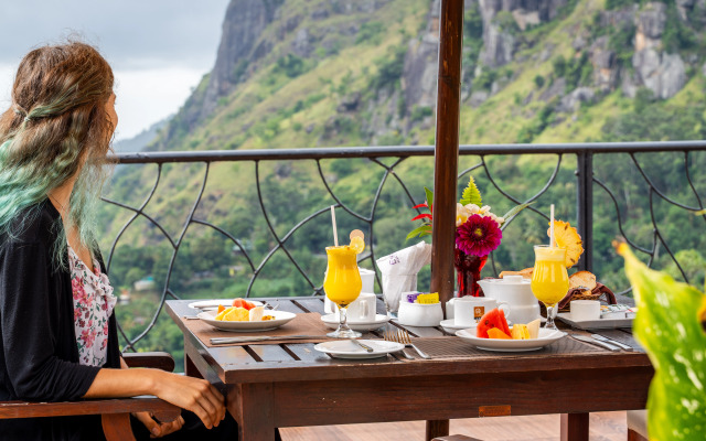 EKHO Ella - A Divine View of Ella Gap