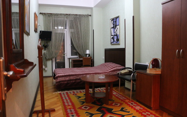 Nur Hotel