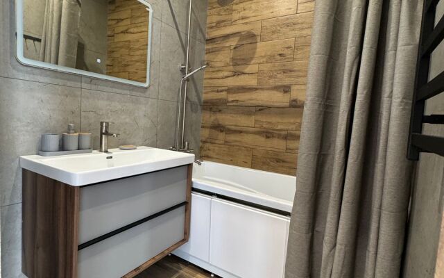 Апартаменты Светлые в Новостройке на Толстого