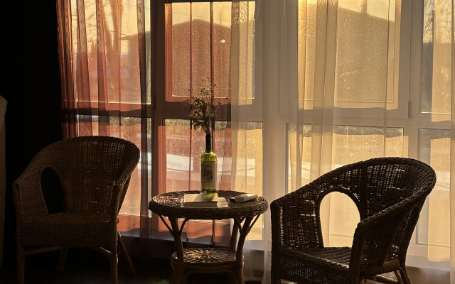 S basseynom i 5 master spalnyami Villa