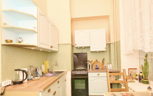 Квартира в первом доме за Казанским собором