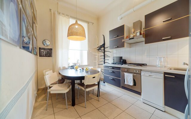 Апартаменты  Art-Home Рядом с Дворцовой Площадью