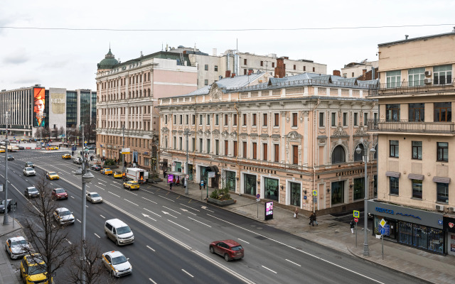 Квартира Видовая Трехкомнатная с Эркерным Балконом