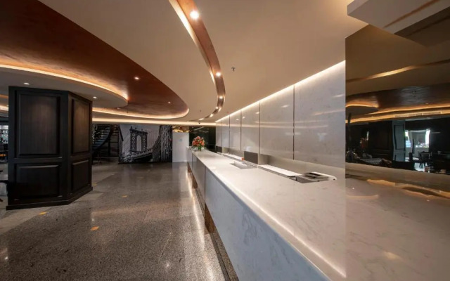 Отель Manhattan Sukhumvit Bangkok