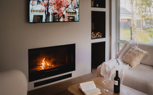 Частный дом с сауной и камином вблизи заповедного озера