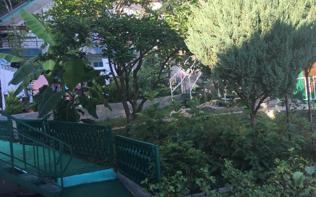 Nika Guest House