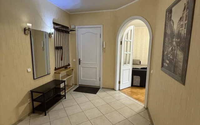 Квартира Трехкомнатная с балконом