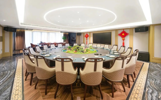 Отель Guangzhou Wogo Yuanbao Zhujiang New Town