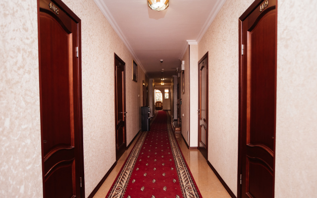 Nadezhda Hotel