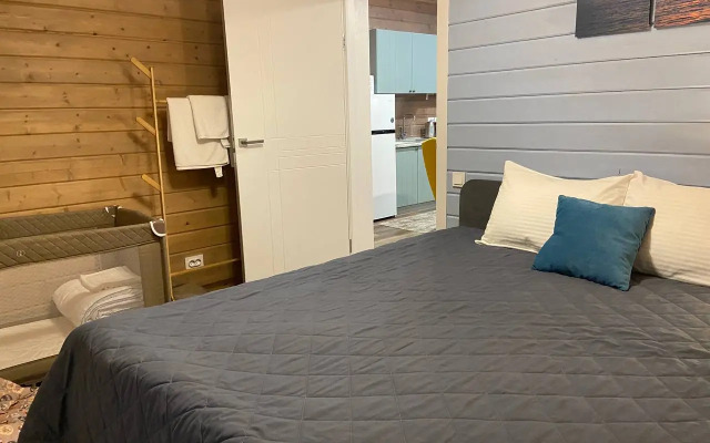 Частный дом комфортный со столом для пинг-понга и батутом