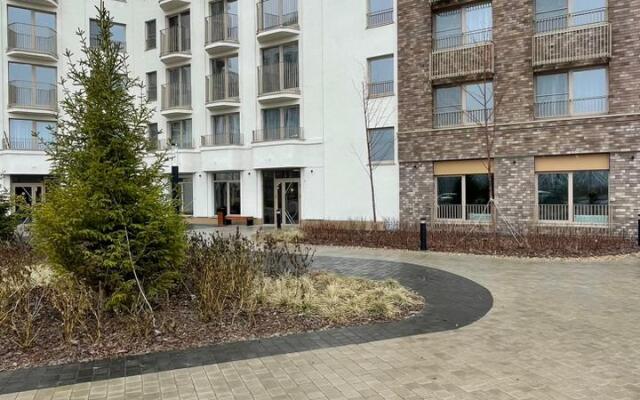Evkalipt s Dizaynerskim Remontom v Sovremennom Rayone Apartments