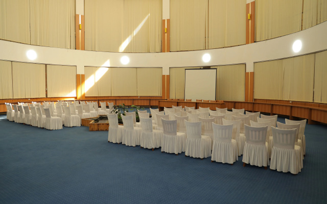 Expo Hotel