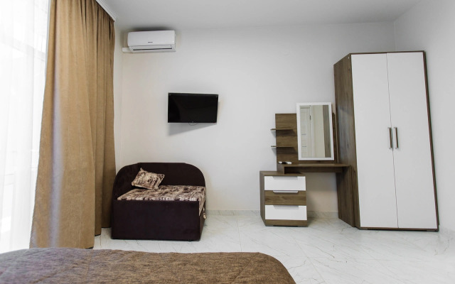 Eleni Guest House