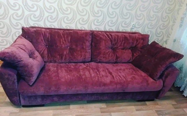 Uyutnaya Kvartira Na Prospekte Stachki Flat
