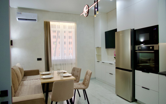 V Tsentre Goroda Flat