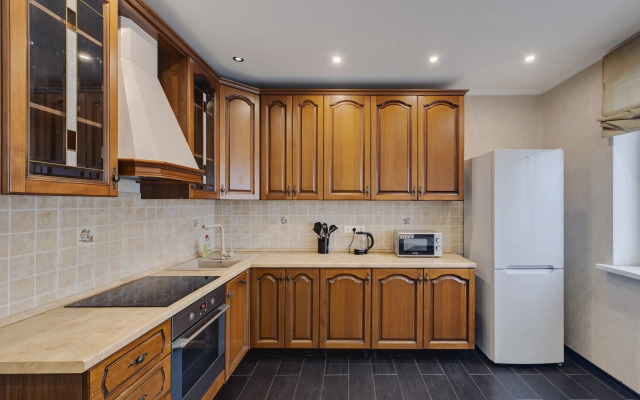 Dobrye Sutki Na Sverdlova Flat