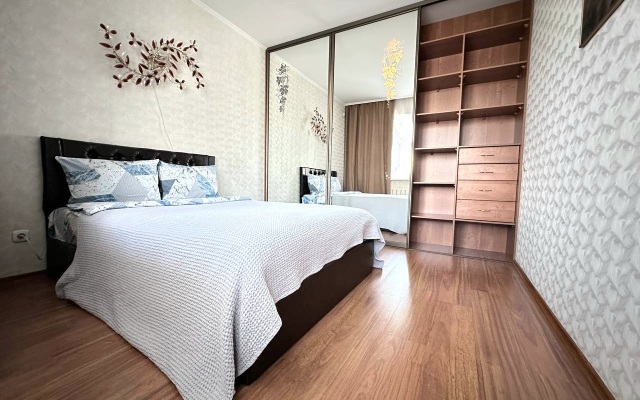 Квартира двухкомнатная на Молодежном рядом с Ледовой Ареной