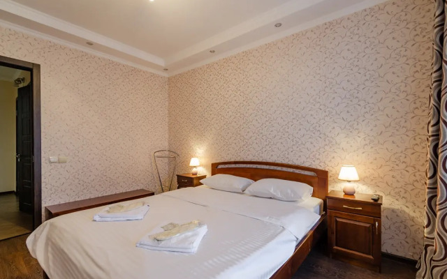 2-room apartment in the center of Semeynaya