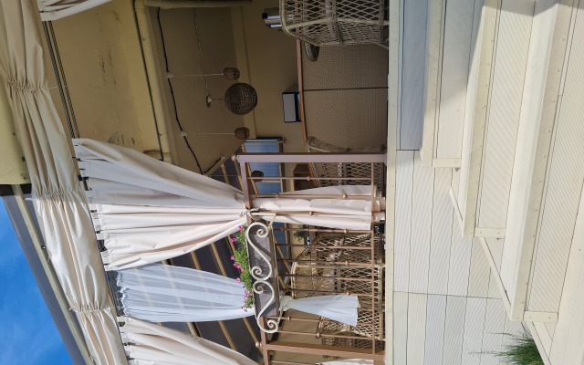 Florans Guest House