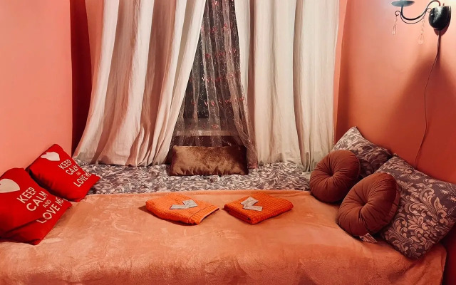 Арт-Хостел Топчик на Рубинштейна