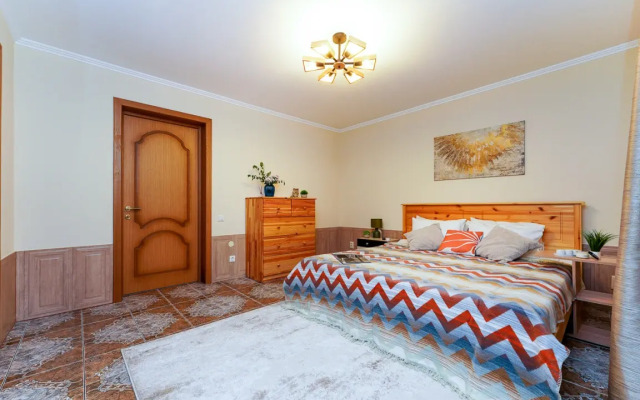 3 Gosti-24 Na Krymskoy Apartment