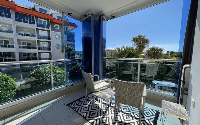 Апартаменты у моря 320 м с балконом