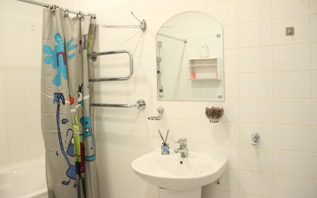 Dlya 6 Gostey Ryadom S Nevskim Prospektom Apartaments