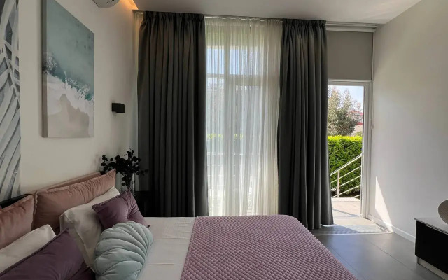 Semeynye S Terassoy Apartments