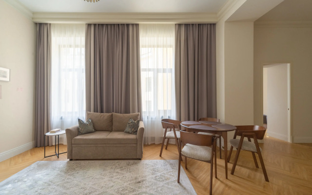 Hotel Hovard Club