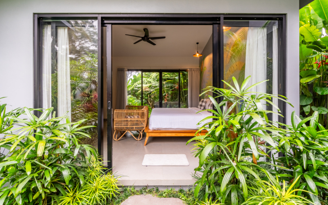 Chakola with Koi Pond Villa