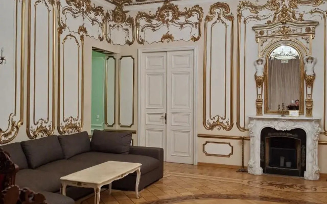 Izi Jiza Na Voskresenskoy Naberezhnoy 30 Apartments