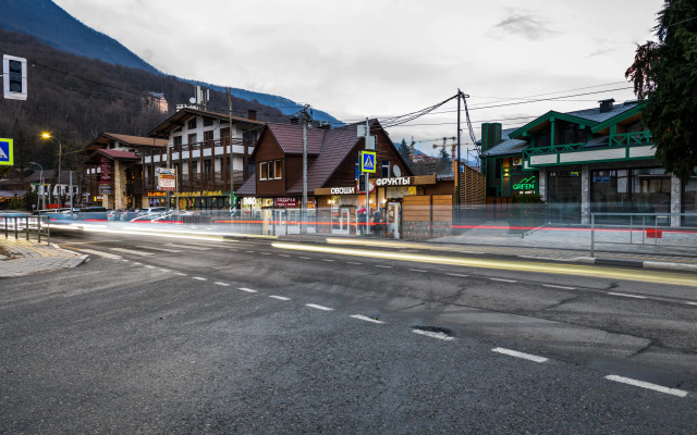 Апартаменты на Защитников Кавказа 114