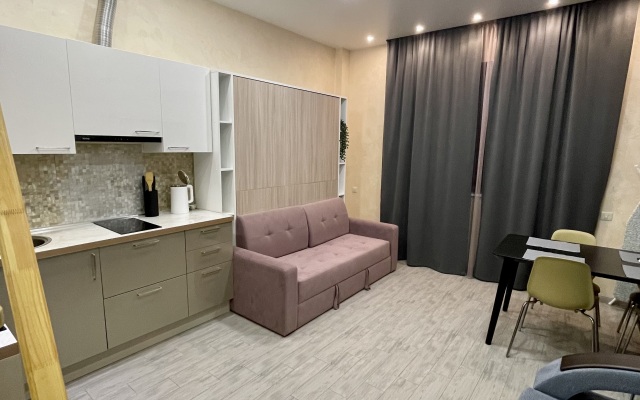 Studiya S Cherdakom Naprotiv Tts Gorki Gorod Flat
