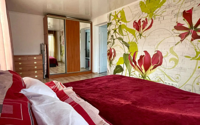 Квартира Цвета мак