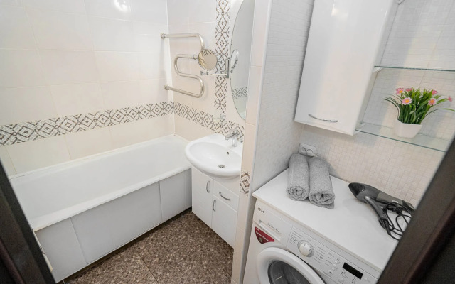 Квартира Апартаменты Ladgorna на Мележа 4