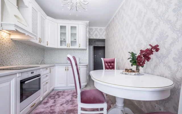 Apartments Bolshoi by Roomers 518