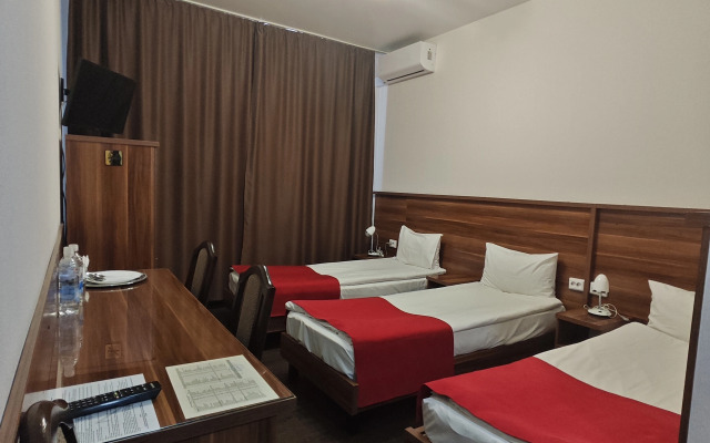 Отель Red Fox на Взлётной 2е