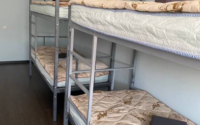 Свои Люди Hostel