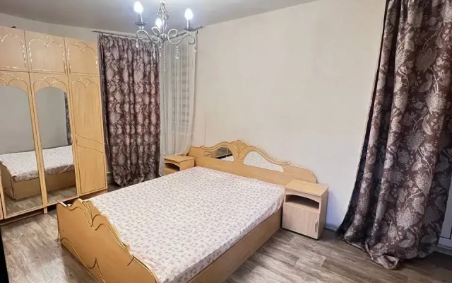 Апартаменты Двухкомнатные апартаменты в центре с видом на город