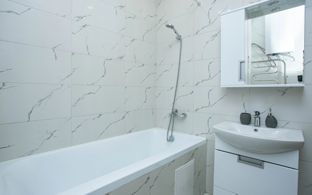 Unique Apart Vesta na Michurina ryadom s Kaznacheystvom. Azotom i Pivovarney Barzha na Michurina 58/3 Apartment