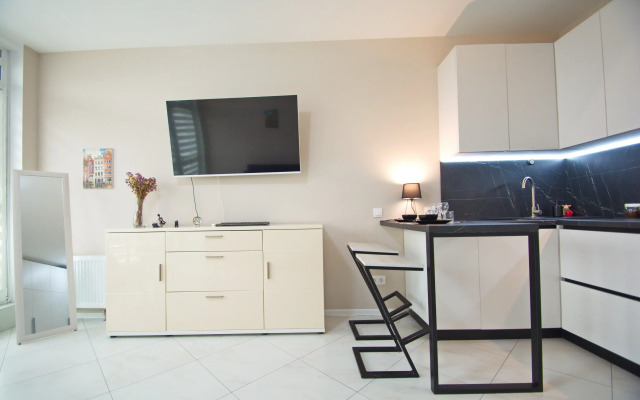 Aparton 1 Komn Nikoly Tesly 18 Apartments