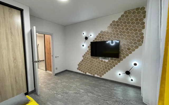 Квартира от компании Хоум Отель на Пролетарской 150