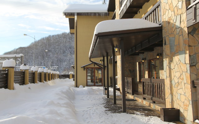 Alpijskaya Skazka Hotel