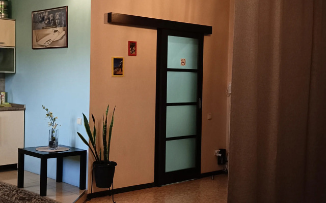 Studiya na Karla Marksa 21 Flat
