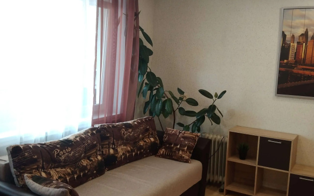 Квартира Просторная Около м. Международная и м. Бухарестская