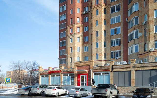Stilnaya Kvartira S Vidom Na Most Vlyublennykh Apartments
