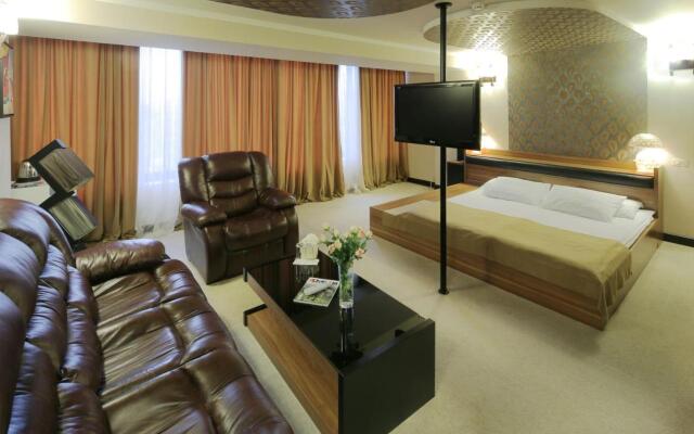Nairi Hotel