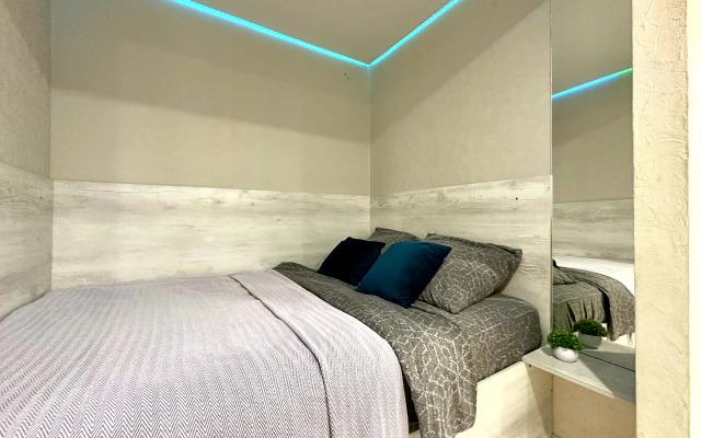 Квартира-студия рядом с ТЦ Тополь Сети апартаментов На время