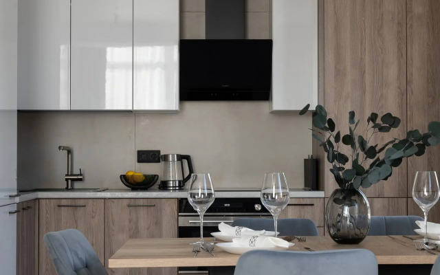 Bolshaya I Stilnaya S Vidom Na Gory Flat