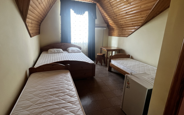 U Samogo Sinego Morya  Living Quarters